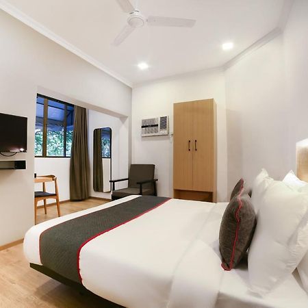 Fabexpress Highway Residency Hotel Мумбай Екстериор снимка