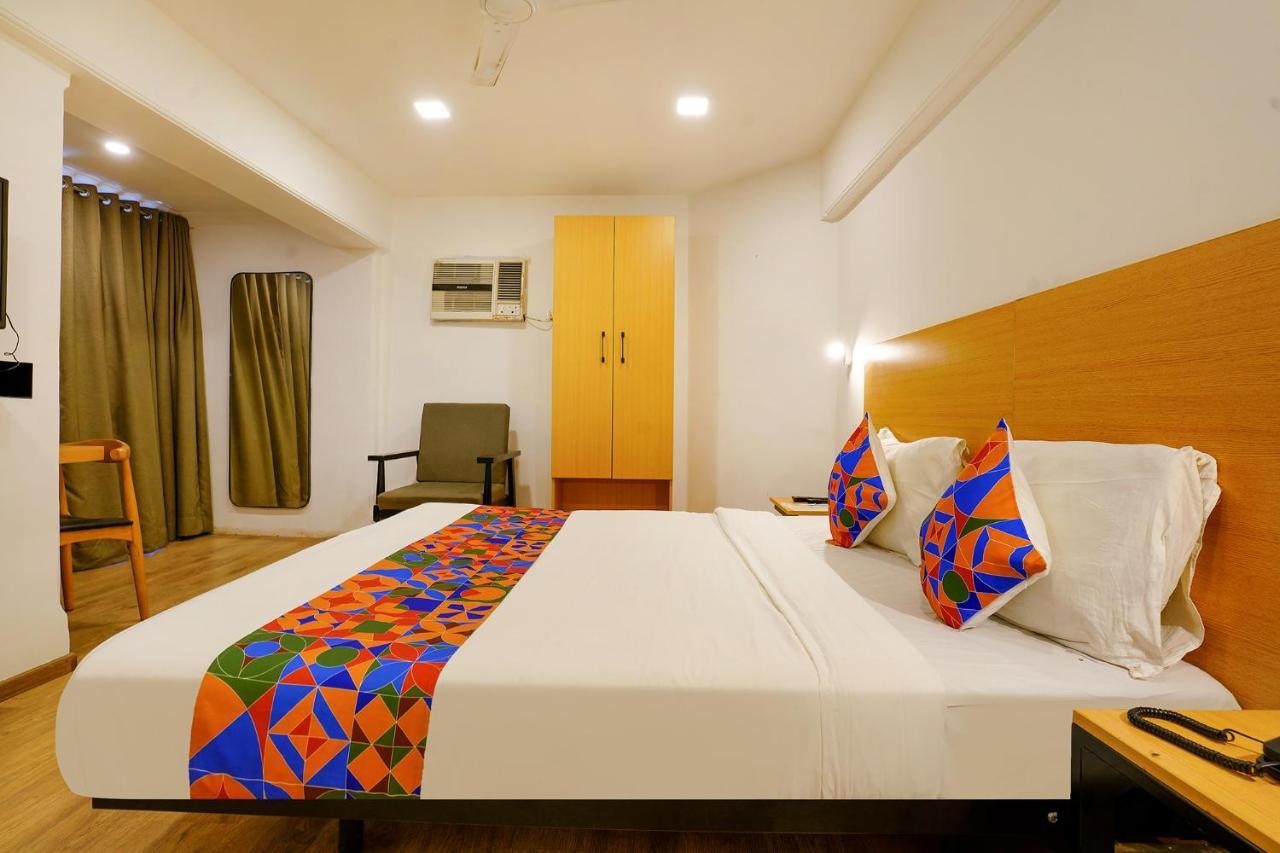 Fabexpress Highway Residency Hotel Мумбай Екстериор снимка