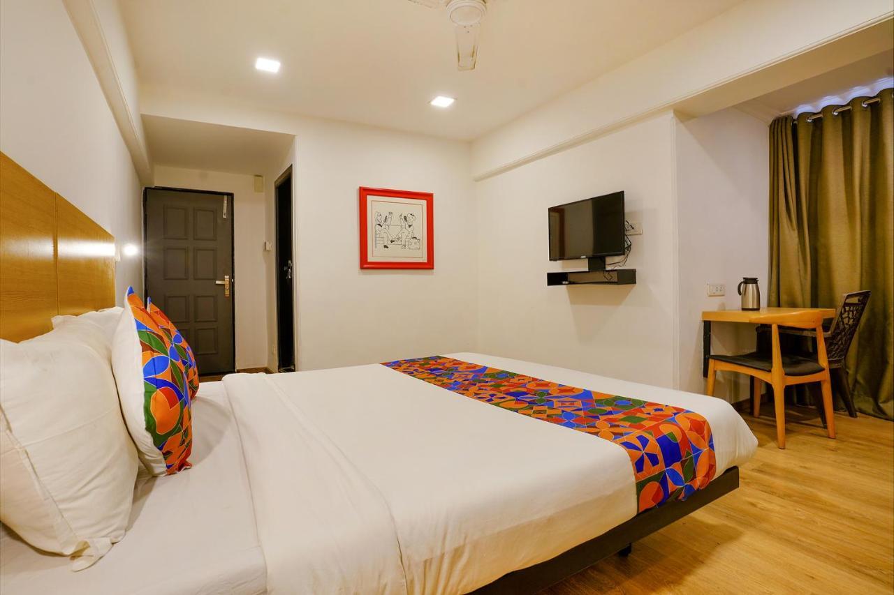 Fabexpress Highway Residency Hotel Мумбай Екстериор снимка